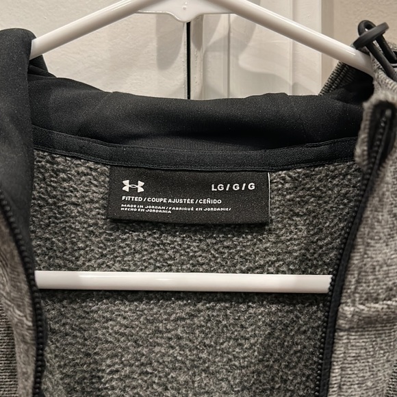 Large 1/4 Zip Under Armour Hooded Pullover - Picture 4 of 4